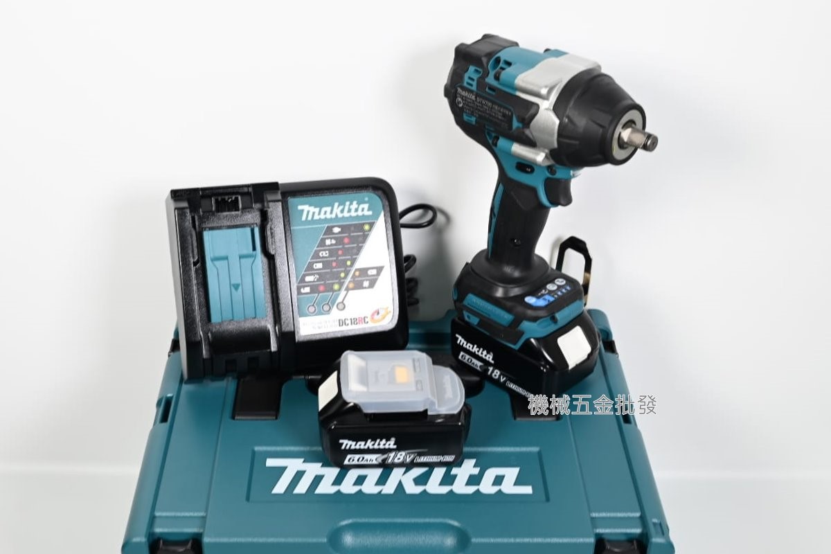  makita {牧田} DTW700RGJ 18V充電式衝擊扳手 套筒扳手,電動工具