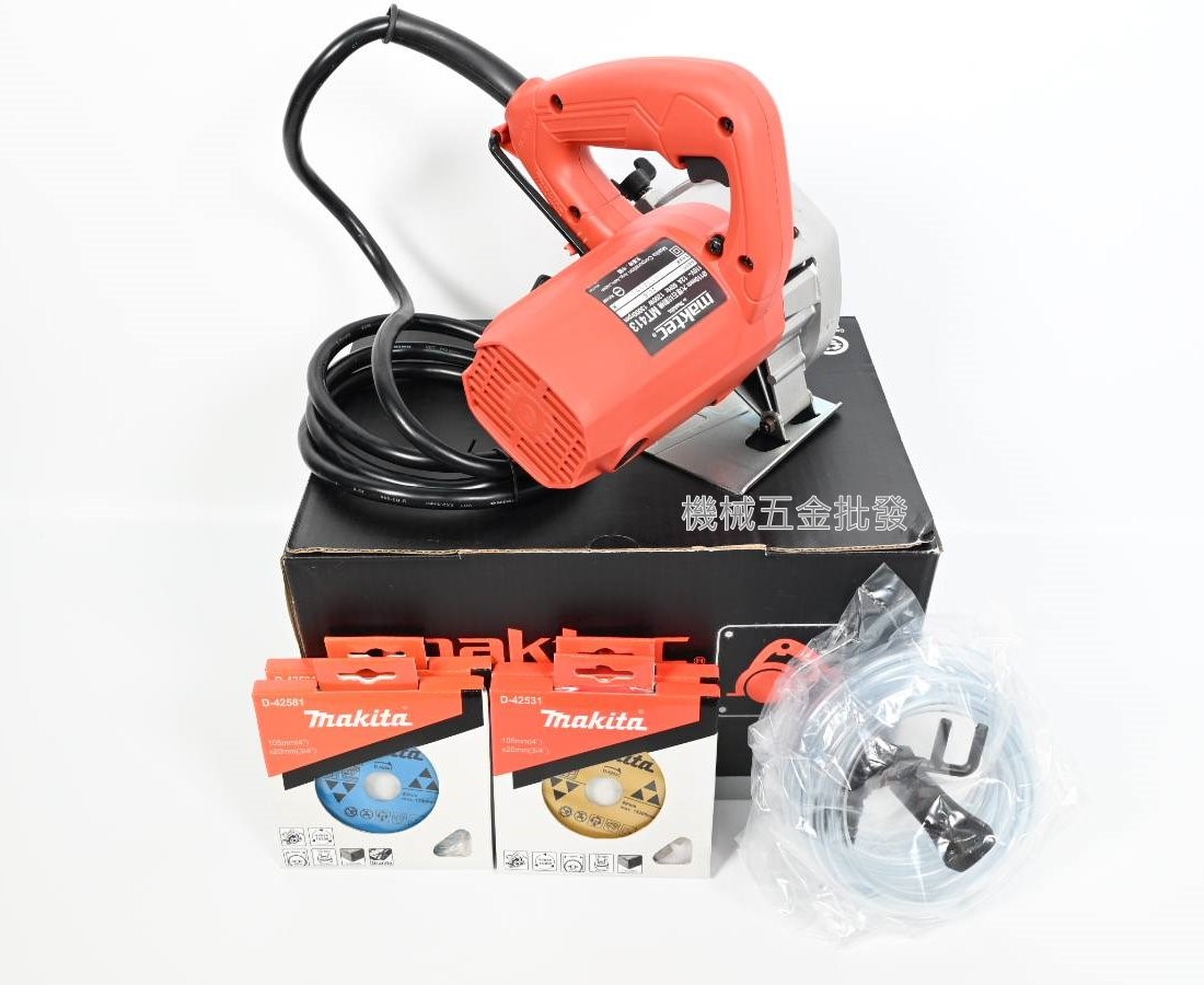 maktec {牧科} MT-413X4 插電式圓鋸機 切割機 附4片鋸片,電動工具