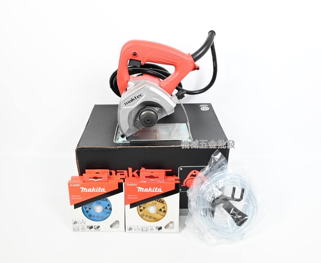 maktec {牧科} MT-413X4 插電式圓鋸機 切割機 附4片鋸片,電動工具