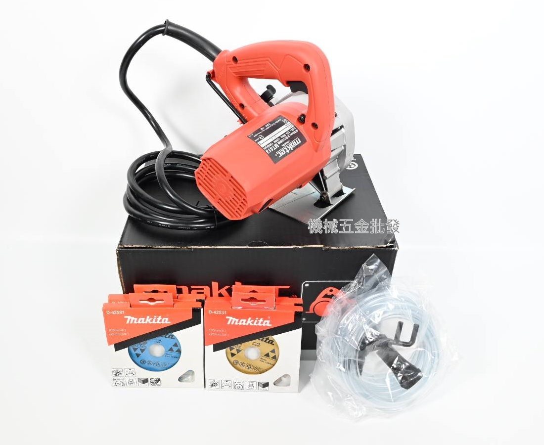 maktec {牧科} MT-413X4 插電式圓鋸機 切割機 附4片鋸片,電動工具