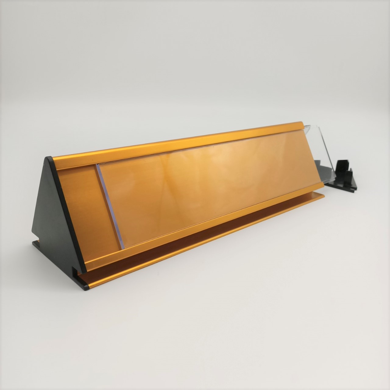 TP-017 鋁合金桌牌-金箔作法