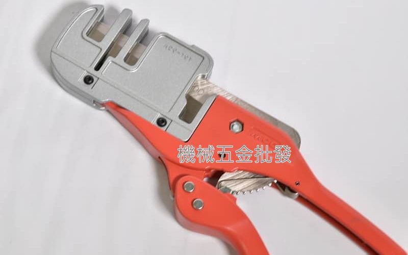 MCC 冷媒管槽剪刀 ADC-101控制線 冷氣管槽剪刀 PVC 水管剪刀 日本製,手工具