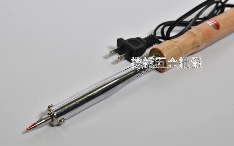 三馬 WD-100 木柄 耐腐蝕 100W 高級電烙鐵，手工具
