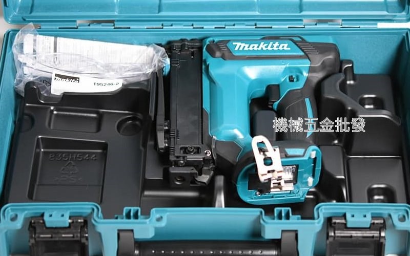  makita {牧田} DST421ZK 18V充電式ㄇ型釘槍【單主機】,電動工具