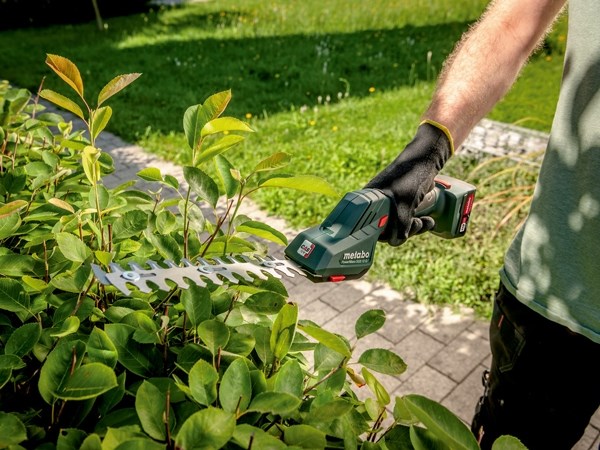 metabo {美達寶} POWERMAXX SGS 12 Q 12V充電式手持草坪修剪機,電動工具
