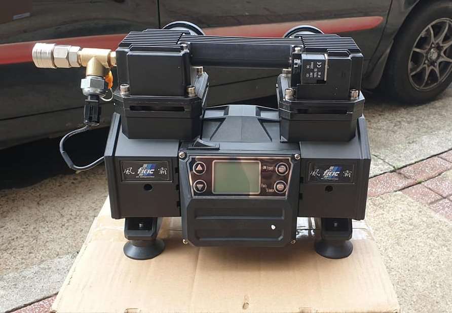 無刷無油靜音型空壓機 適用於牧田18V電池 無桶 (附一顆電池,充電器),電動工具