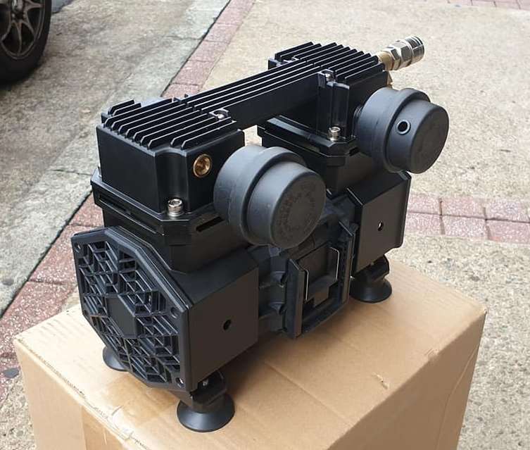 無刷無油靜音型空壓機 適用於牧田18V電池 無桶 (附一顆電池,充電器),電動工具