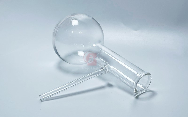 玻璃蒸餾燒瓶,Glass Distilling Flask,有側支圓底燒瓶 ,側支蒸餾瓶,BORO 3.3,硼矽酸鹽玻璃,A1-012,國教儀器