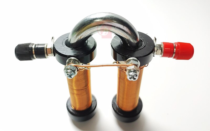 電磁鐵實驗器,Horseshoe Solenoid Electromagne,U Shaped Electromagnet ,U型/馬蹄形電磁鐵,當線圈通過電流後,可以產生極強的磁力電流中斷後，磁力即消失,起重機原理,