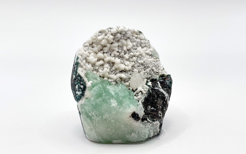 Apophyllite with Stilbite & Calcite,綠魚眼石沸石,方解石,共生礦,原礦型態蛋形剖面,產地印度,尺寸：4X3X6cm,國教儀器