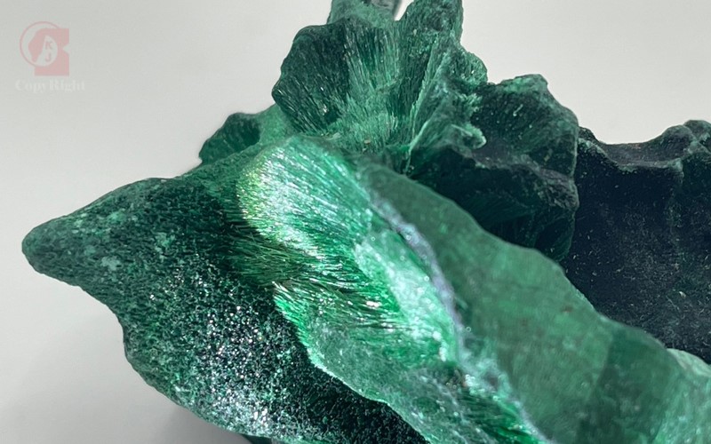 剛果絲絨孔雀石,Congo Malachite,剛果孔雀石,原礦,礦石,礦物,產地剛果,具絲綢絲絨的光澤