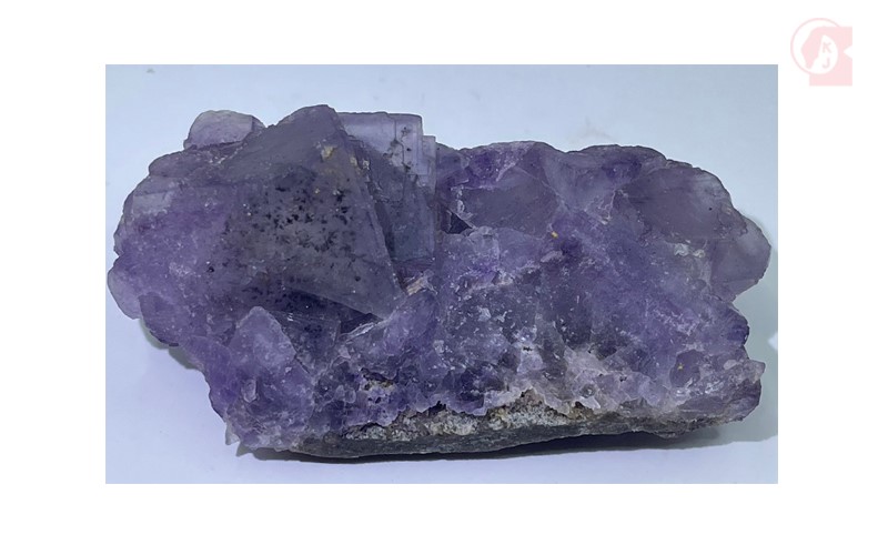 新疆油膽螢石,Xinjiang Petroleum Fluorite,新疆螢石(油膽),礦物 礦石 標本,產地中國新疆,螢光效應螢石紫色,油膽物質黃白色螢光,國教儀器礦石礦物