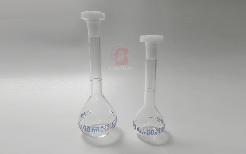 高級玻璃量瓶(PE塞),Volumetric flask,塑膠塞,定量瓶,容量瓶,硼矽酸玻璃,專業國中實驗室設備,專業國中實驗室器材,專業國中實驗課程,專業國小實驗室設備,專業國小實驗室器材,專業國小實驗課程,專業高中實驗室設備,專業高中實驗室器材,專業高中實驗課程,學校科學實驗設備,中學科學實驗器材,小學科學實驗套組,科學實驗室設備,科學教具,實驗室耗材,科學儀器,生物實驗設備,化學實驗設備,物理實驗設備
