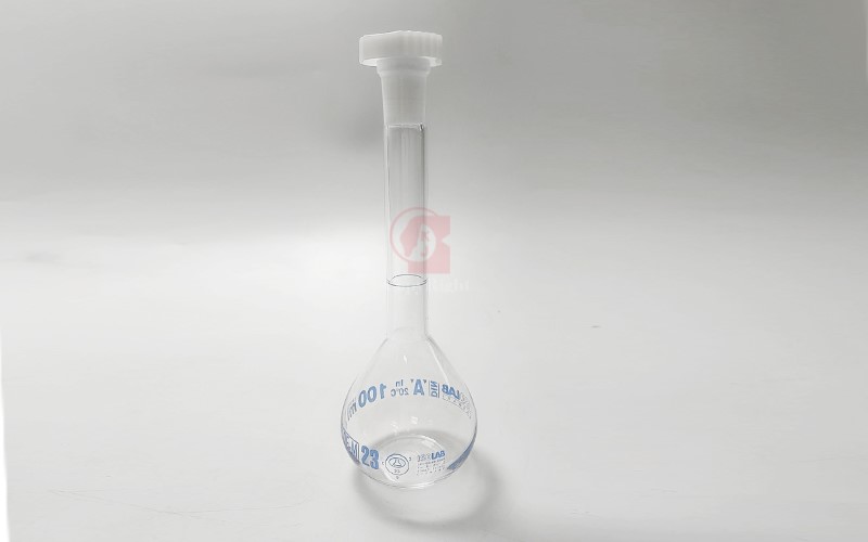 高級玻璃量瓶(PE塞),Volumetric flask,塑膠塞,定量瓶,容量瓶,硼矽酸玻璃,專業國中實驗室設備,專業國中實驗室器材,專業國中實驗課程,專業國小實驗室設備,專業國小實驗室器材,專業國小實驗課程,專業高中實驗室設備,專業高中實驗室器材,專業高中實驗課程,學校科學實驗設備,中學科學實驗器材,小學科學實驗套組,科學實驗室設備,科學教具,實驗室耗材,科學儀器,生物實驗設備,化學實驗設備,物理實驗設備