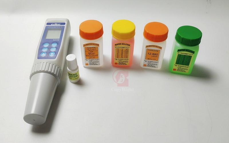 Conductivity,TDS,Salinity,Temp Meter,鹽度計,溫度計,TDS計,電導度計,專業國中實驗室設備,專業國中實驗室器材,專業國中實驗課程,專業國小實驗室設備,專業國小實驗室器材,專業國小實驗課程,專業高中實驗室設備,專業高中實驗室器材,專業高中實驗課程,學校科學實驗設備,中學科學實驗器材,小學科學實驗套組,科學實驗室設備,科學教具,實驗室耗材,科學儀器,生物實驗設備,化學實驗設備,物理實驗設備,EZDO DCM7021
