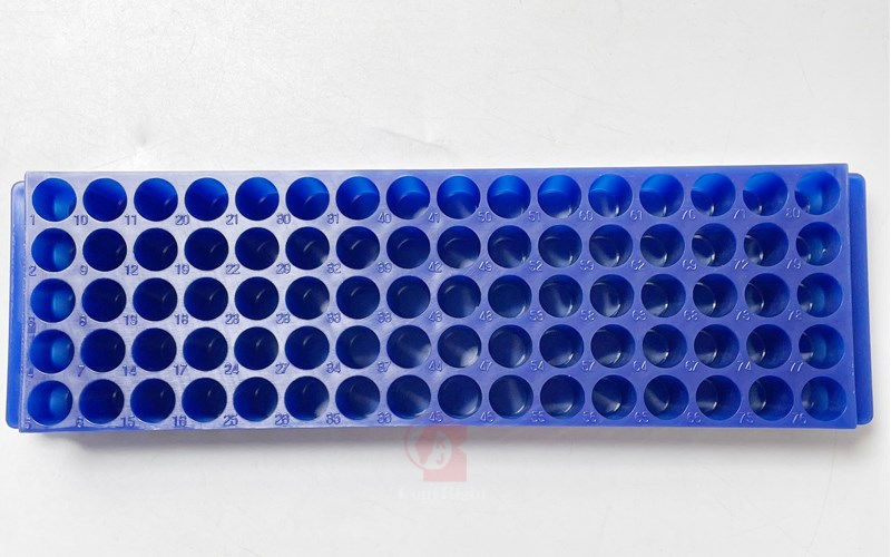 微量離心管架,PP Microcentrifuge tube rack,PP材質 雙面用離心管架,一面孔數與容量為1.5-2.0ml×80支另一面為0.2ml×60支,國教儀器,專業國中實驗室設備,專業國中實驗室器材,專業國中實驗課程,專業國小實驗室設備,專業國小實驗室器材,專業國小實驗課程,專業高中實驗室設備,專業高中實驗室器材,專業高中實驗課程,學校科學實驗設備,中學科學實驗器材,小學科學實驗套組,科學實驗室設備,科學教具,實驗室耗材,科學儀器,生物實驗設備,化學實驗設備,物理實驗設備