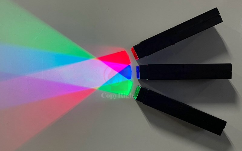 光的三原色產生白光,三原色LED光源組(磁吸),Artec 3 Colour LED Light Source Device,專業國中實驗室設備,專業國中實驗室器材,專業國中實驗課程,專業國小實驗室設備,專業國小實驗室器材,專業國小實驗課程,專業高中實驗室設備,專業高中實驗室器材,專業高中實驗課程,學校科學實驗設備,中學科學實驗器材,小學科學實驗套組,科學實驗室設備,科學教具,實驗室耗材,科學儀器,生物實驗設備,化學實驗設備,物理實驗設備,國教儀器