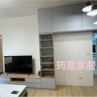 木工訂作客廳長櫃+展示櫃和鋼琴上方吊櫃收納