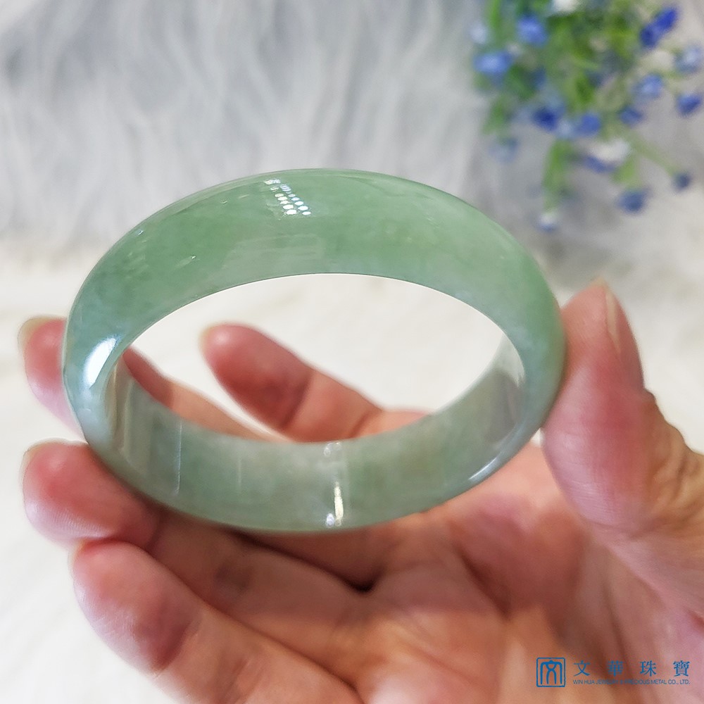 芙蓉綠滿綠寬版玉鐲 17.5圍(已售出)