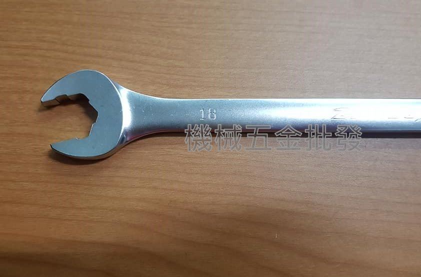 台灣製 ZEALUX 銳樂工具 鐵齒扳手 止滑設計磨損85%防滑板手 梅開板手 鐵齒扳手 18mm,手工具