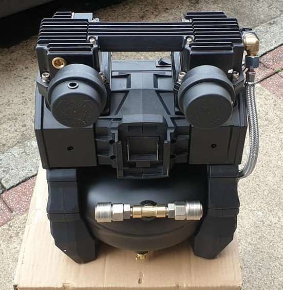  風霸牌 無刷無油靜音型空壓機 適用於牧田18V電池  ,電動工具