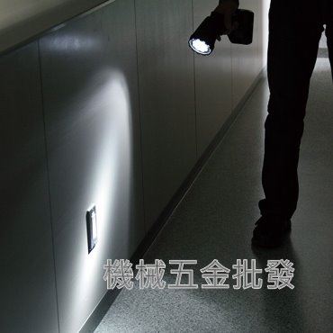 maktec {牧科} MT001 充電式LED手電筒 14.4V/18V 【單主機】,電動工具
