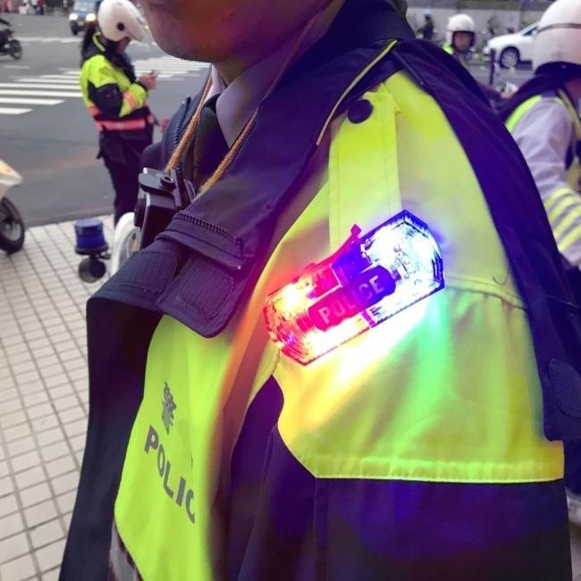 GL-N10 警用LED爆閃肩燈 紅藍燈高亮USB充電 重力感應 巡守/義交/交通大隊專用 台灣製