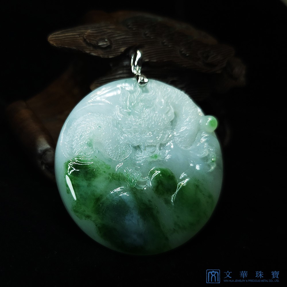 翡翠神龍正圓玉牌