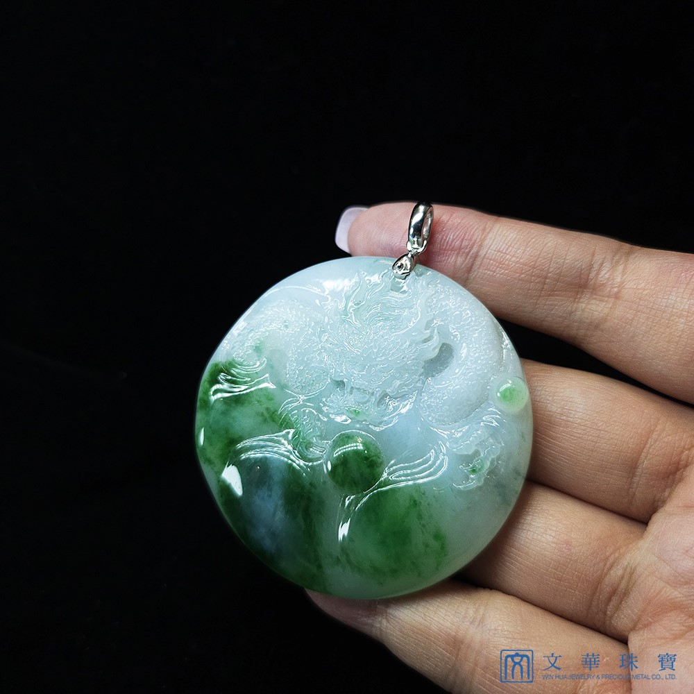 翡翠神龍正圓玉牌