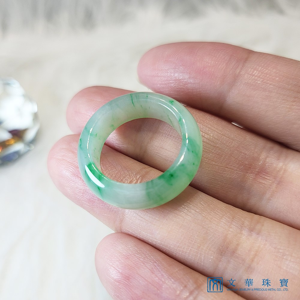 冰種翠綠玉戒 國際圍11.5號(已售出)