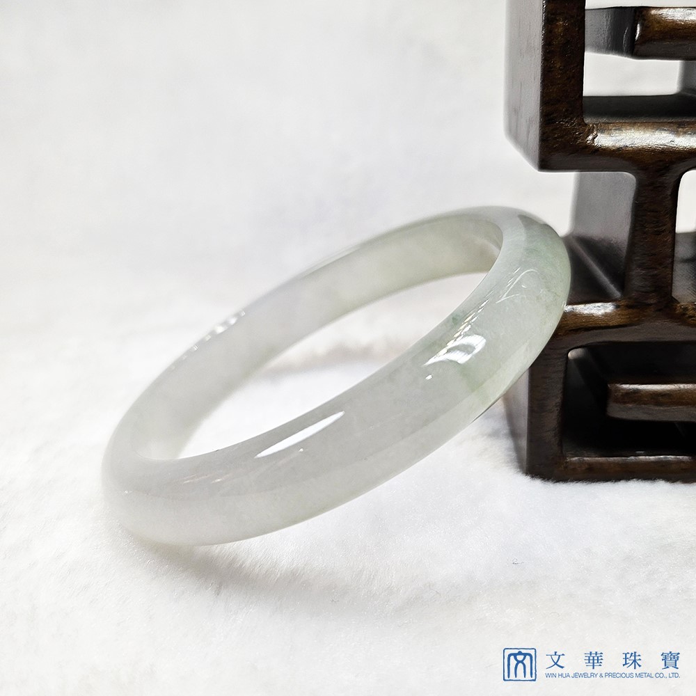 翡翠冰種淡綠玉鐲 19.8圍