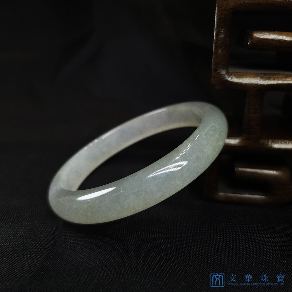 翡翠冰種淡綠玉鐲 19.8圍
