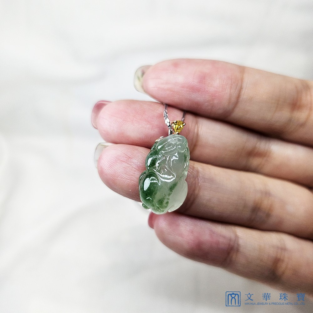 高冰飄綠貔貅玉墜