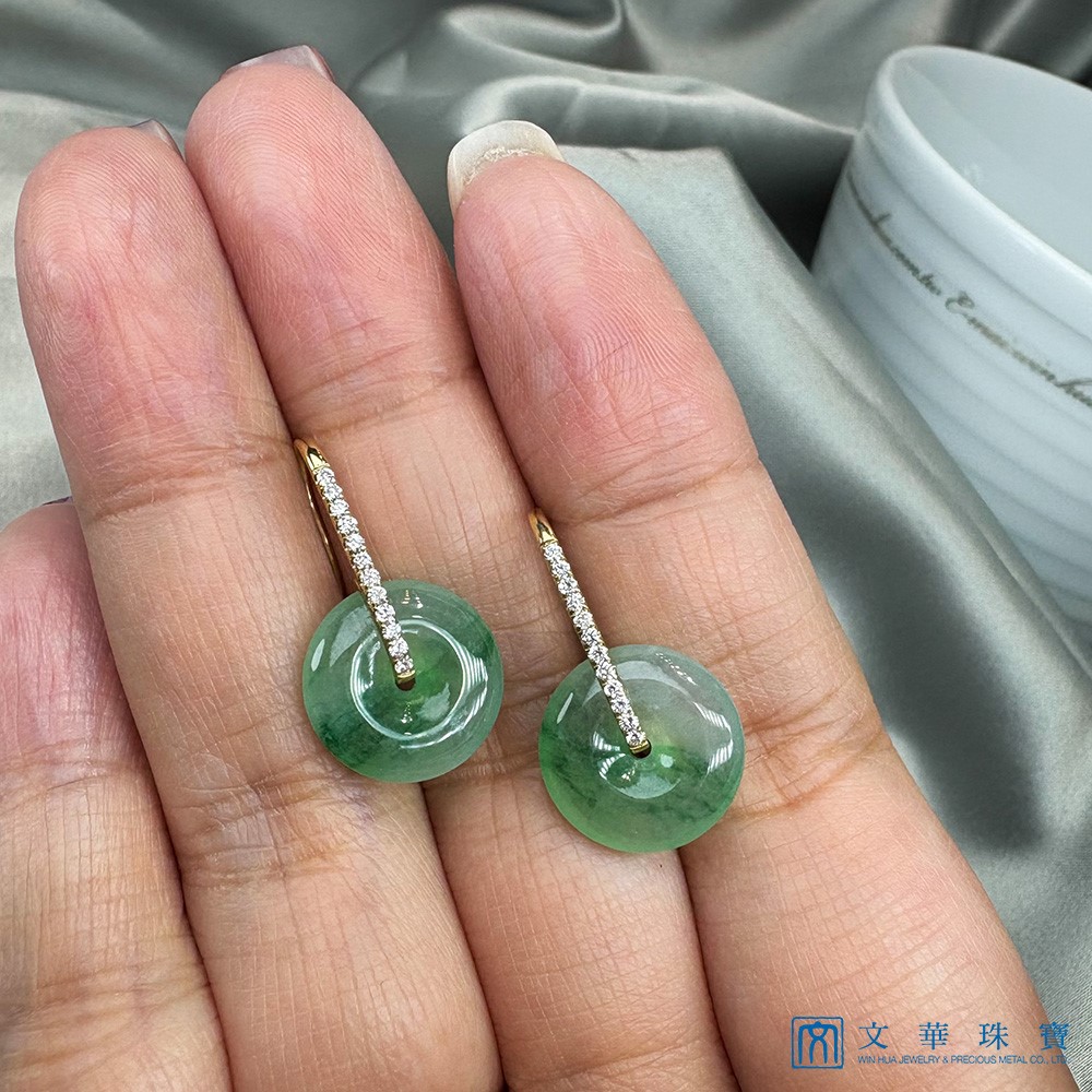 翡翠高冰飄綠平安扣黃K金鑽石耳環