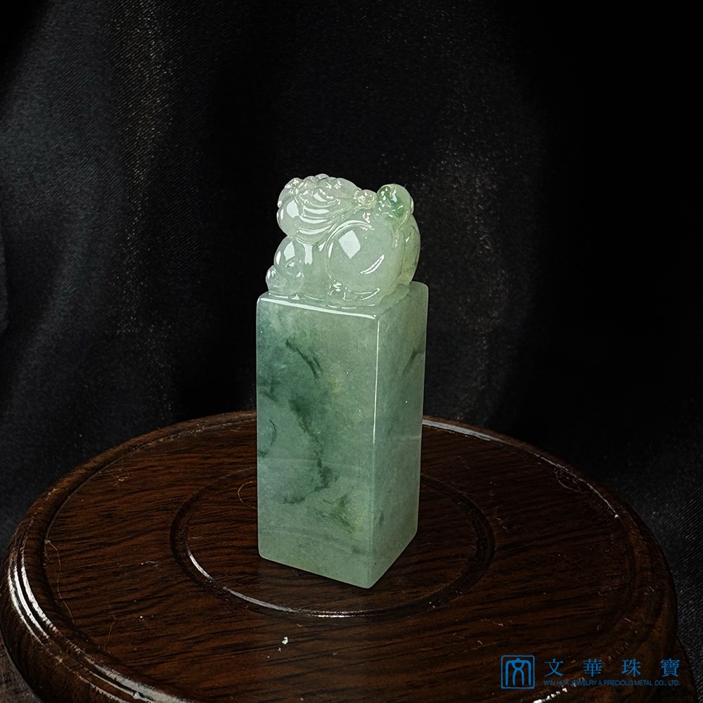 翡翠飄花貔貅玉印