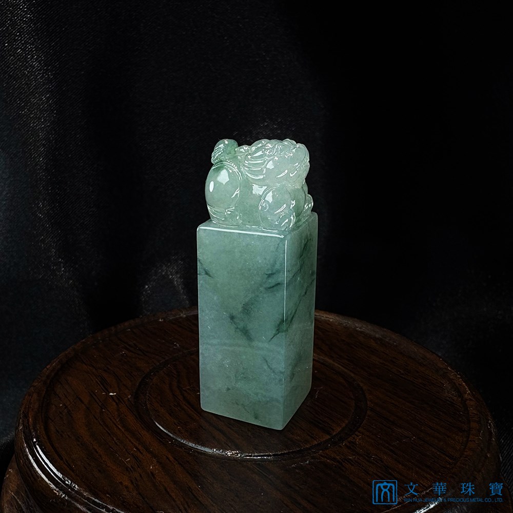 翡翠飄花貔貅玉印