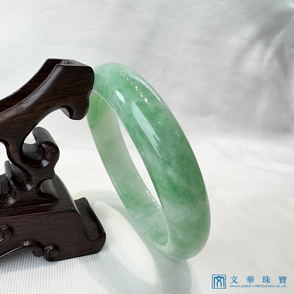翡翠蘋果綠綴陽綠玉鐲 約18圍
