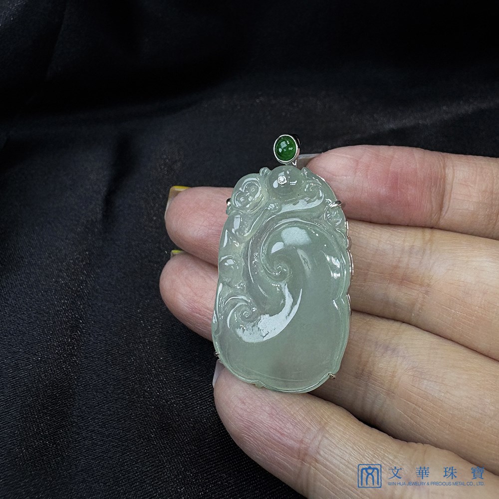 高冰種猴攀如意翡翠玉墜