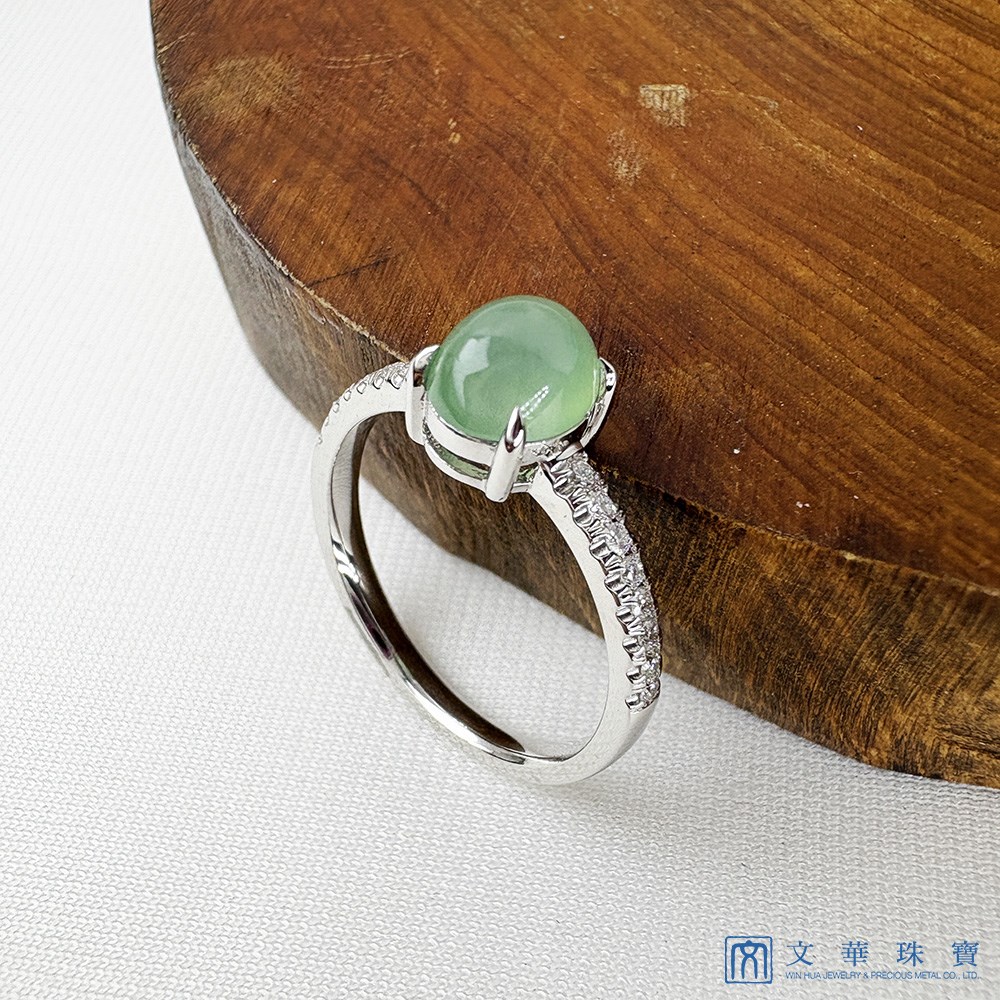 冰種秋香綠蛋面簡約鑽戒 國際圍11號