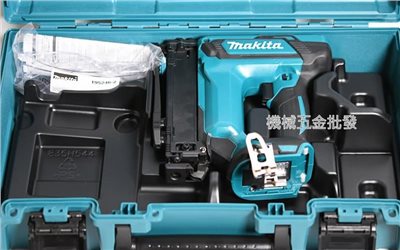  makita {牧田} DST421ZK 18V充電式ㄇ型釘槍【單主機】