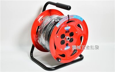 {電精靈DL-3100A} 3蕊3.5mm 100呎(30米)電纜輪座 延長線(雙過載保護+接地)