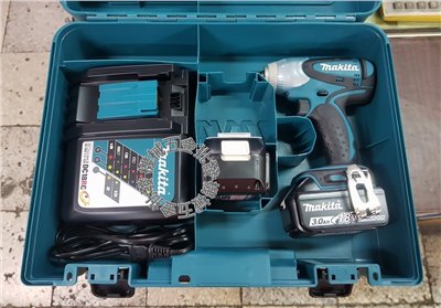  makita {牧田} DTW251RFE 18V 3.0 AH充電式衝擊套筒扳手