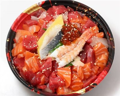 裕毛屋自製【海鮮散壽司】