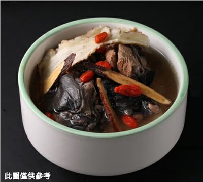 裕毛屋自製【熟地當歸雞湯】