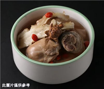 裕毛屋自製【當歸田七土雞湯】