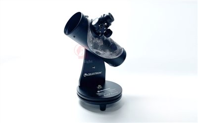天文望遠鏡,CELESTRON FirstScope Reeves,牛頓反射鏡,76mm口徑,鏡筒上印有月球表面特徵,如隕石坑和月海,C3-082,國教儀器
