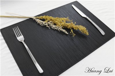 亮黑皺光紋皮製餐桌墊