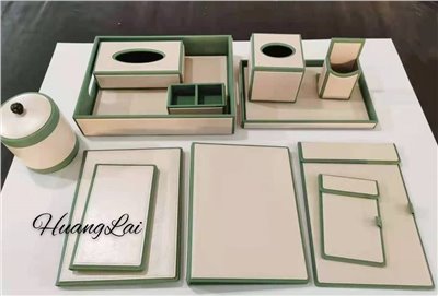 綠與白森林風格皮件客房用品套組 (訂製品)   