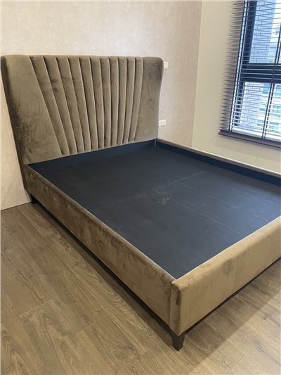 曼特寧棕色布床台