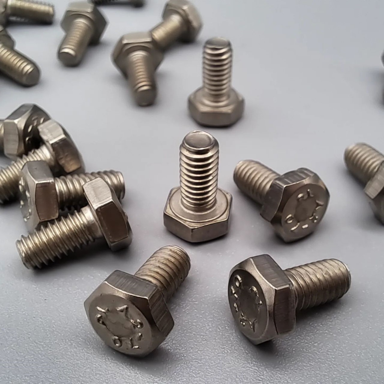Hexagon screw